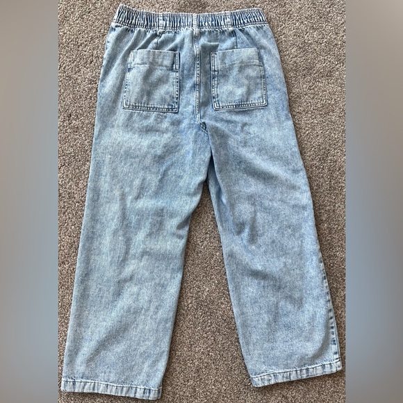 GAP High Rise Wide-Leg Pull-On Jeans - Picture 3 of 4